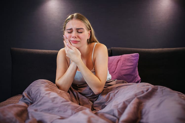 How Tooth Pain Affects Sleep and Well-being