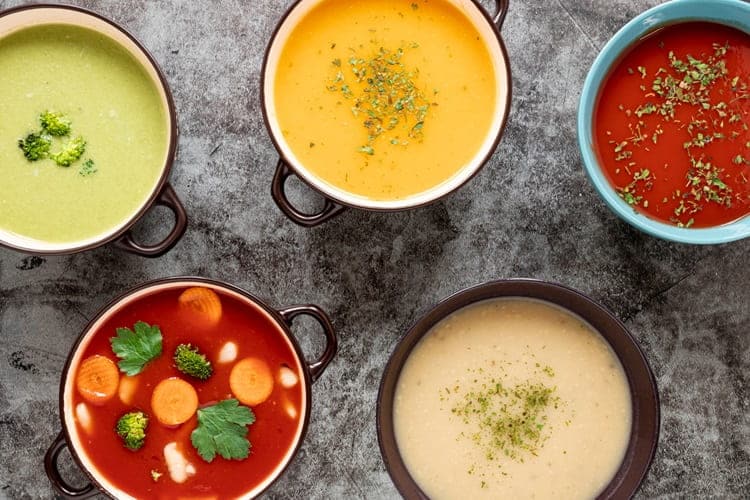 Warm Soups and Broths, the best choice to eat after Invisalign